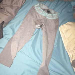 Gym shark flex cropped leggings in extra Small